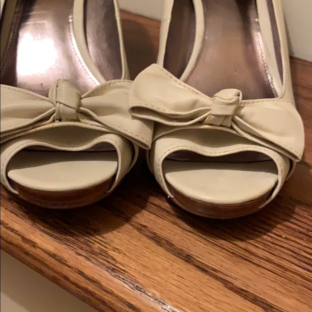 Shoes - Picture 2 of 6